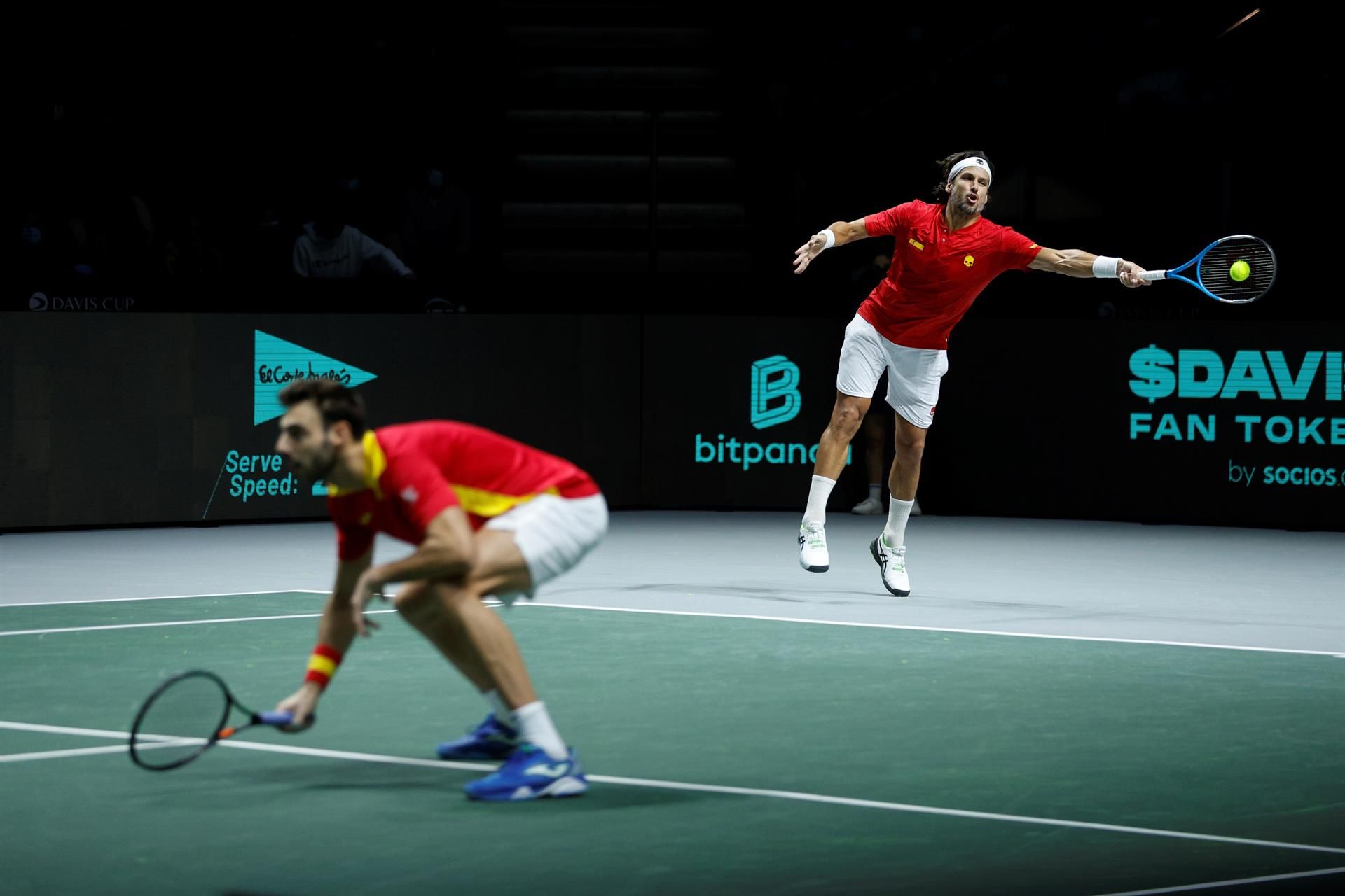 Granollers y Feliciano, durante un momento del partido de dobles.