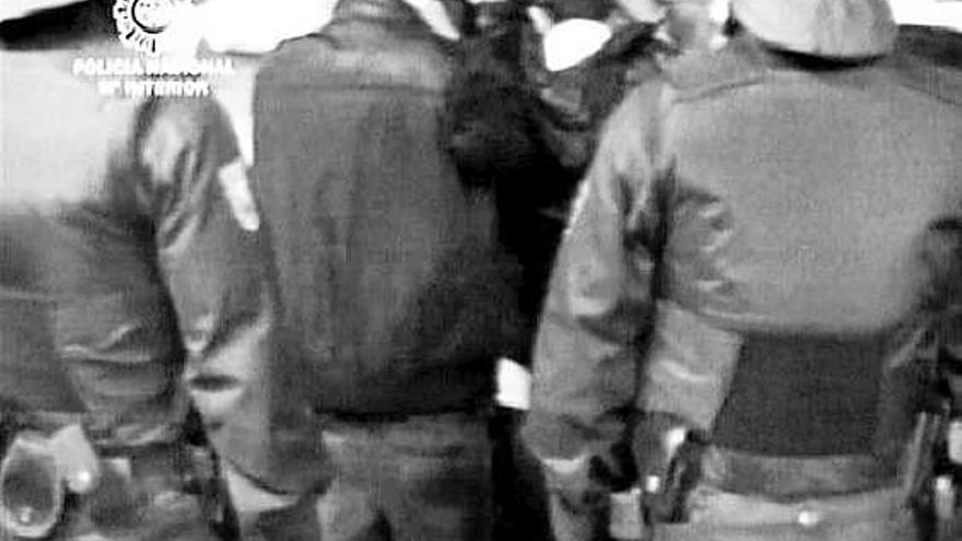 Imagen policial tomada durante la detención de los «reyes».
