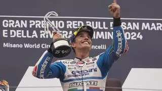 Espectacular remontada de Márquez y grave error de Martín en Misano