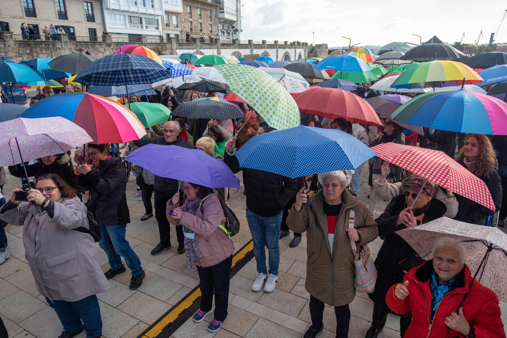 Acto en O Parrote de A Coruña por el Día mundial de la discapacidad, bajo el lema 'Baixo o mesmo paraugas'