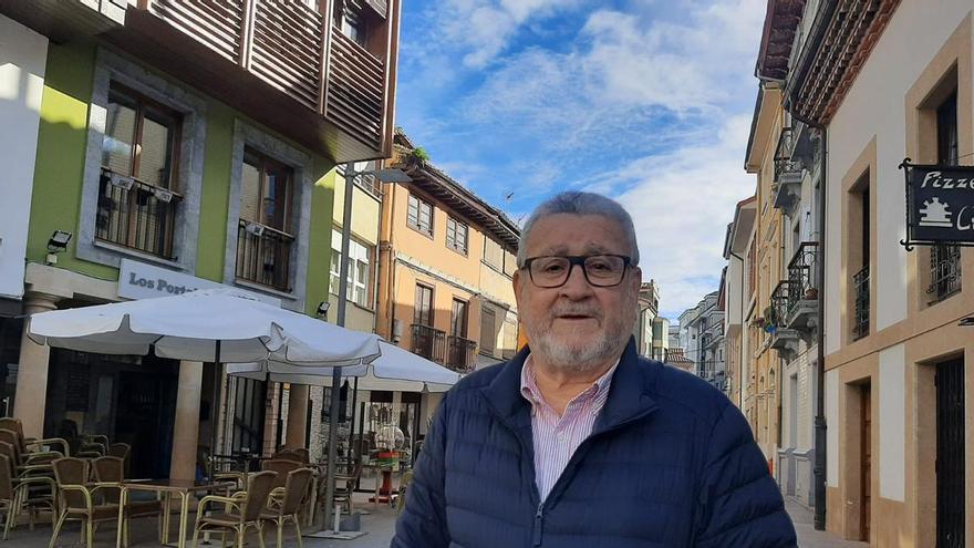 Juanjo Domínguez, cronista de Siero, será el pregonero de El Carmín de la Pola, que tendrá "Tekilazo" en la noche del sábado