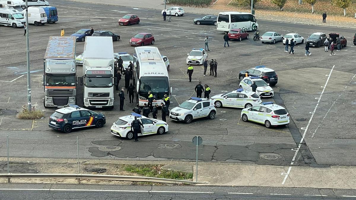 La Policía Nacional aplicó a los vándalos la Ley del Deporte y les hizo salir de la ciudad sin dejarles asistir al partido.