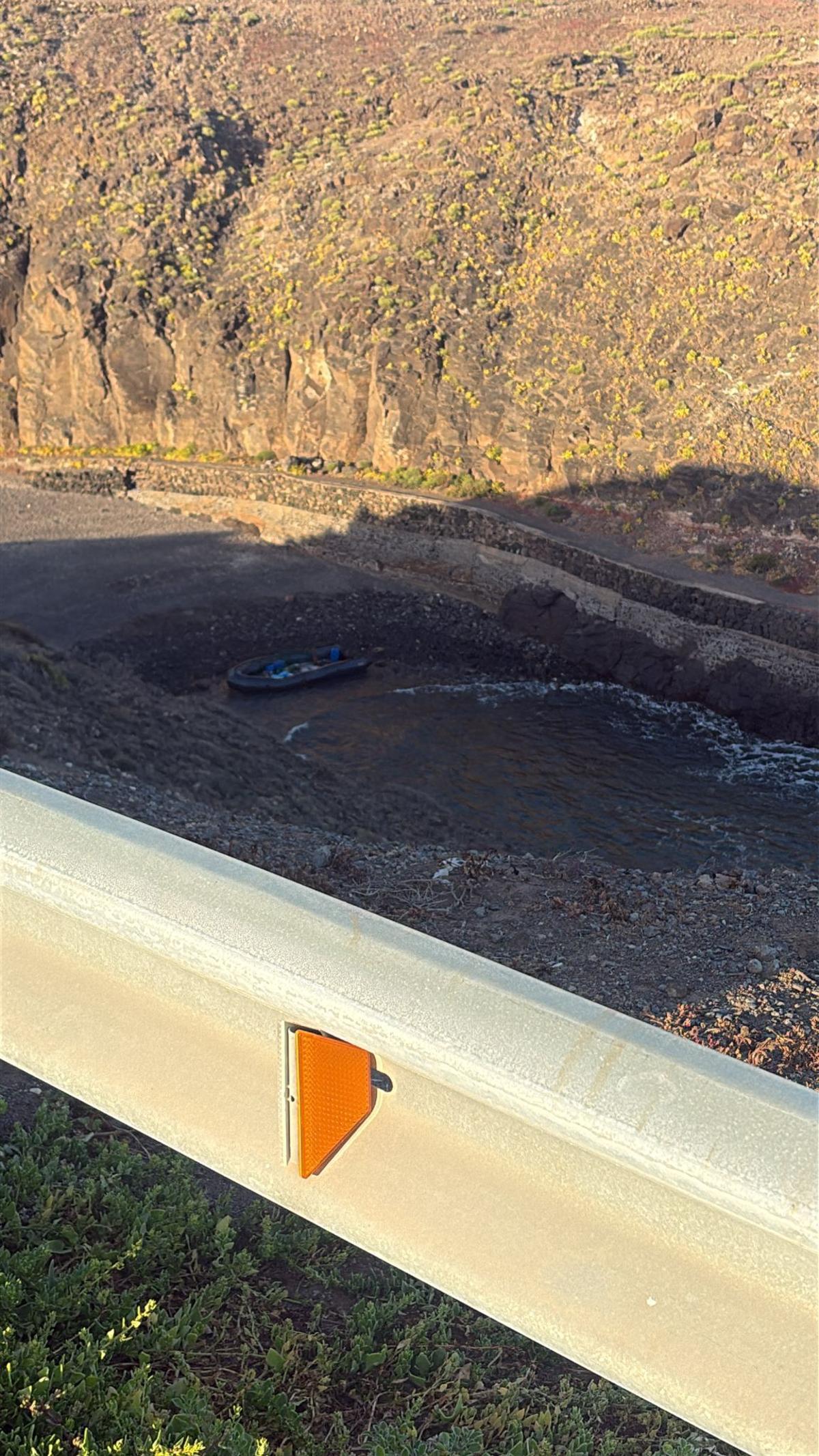 Ocho detenidos por transportar 3.000 kilogramos de hachís en una narcolancha en Gran Canaria
