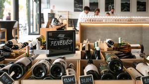 Uno de los vinos a la venta en el nuevo Petit Celler.