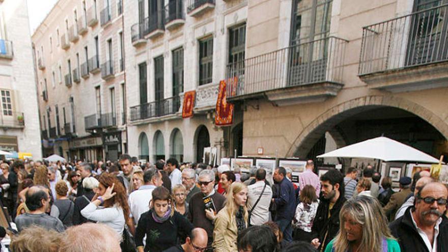 Les fires d&#039;artesans atrauen  milers de persones al Barri Vell