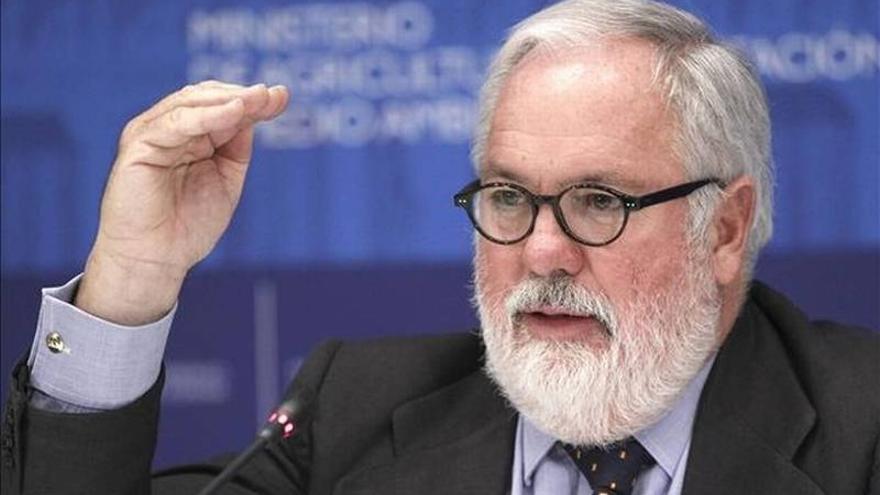 Cañete no espera una crisis de Gobierno porque Rajoy &quot;está muy contento con sus ministros&quot;