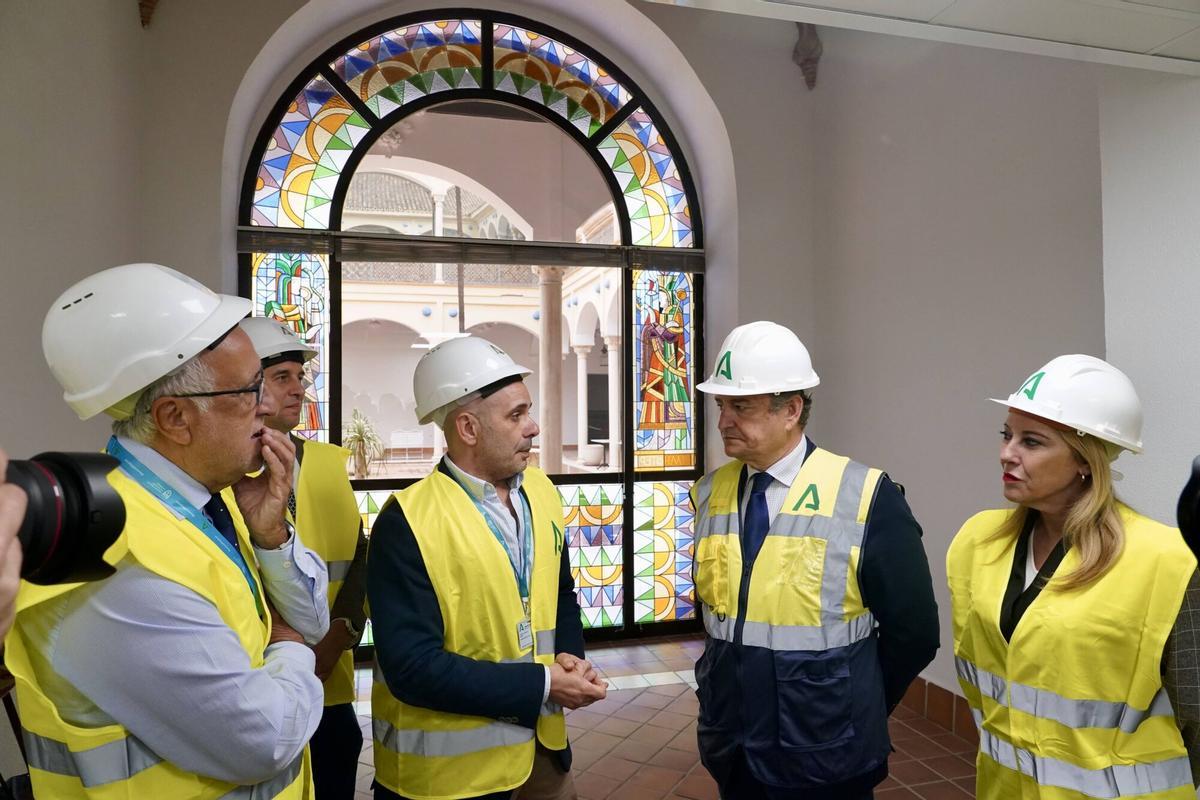 Una imagen de la visita de los consejeros Antonio Sanz y Carolina España