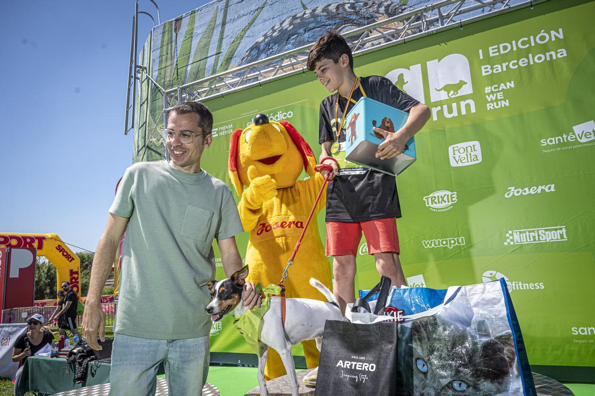 CAN WE RUN BARCELONA. La carrera organizada por Prensa Ibérica y El Periódico de Catalunya con la colaboración de Sport ,  donde las personas y sus mascotas perrunas corren en familia