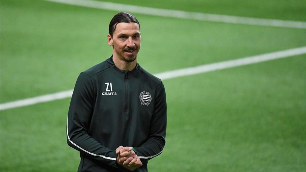 Zlatan Ibrahimovic se ha entrenado con el Hammarby durante el parón de la Serie A