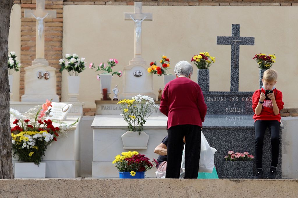 Cementerio de Nuestro Padre Jesús de Espinardo en el día de Todos los Santos