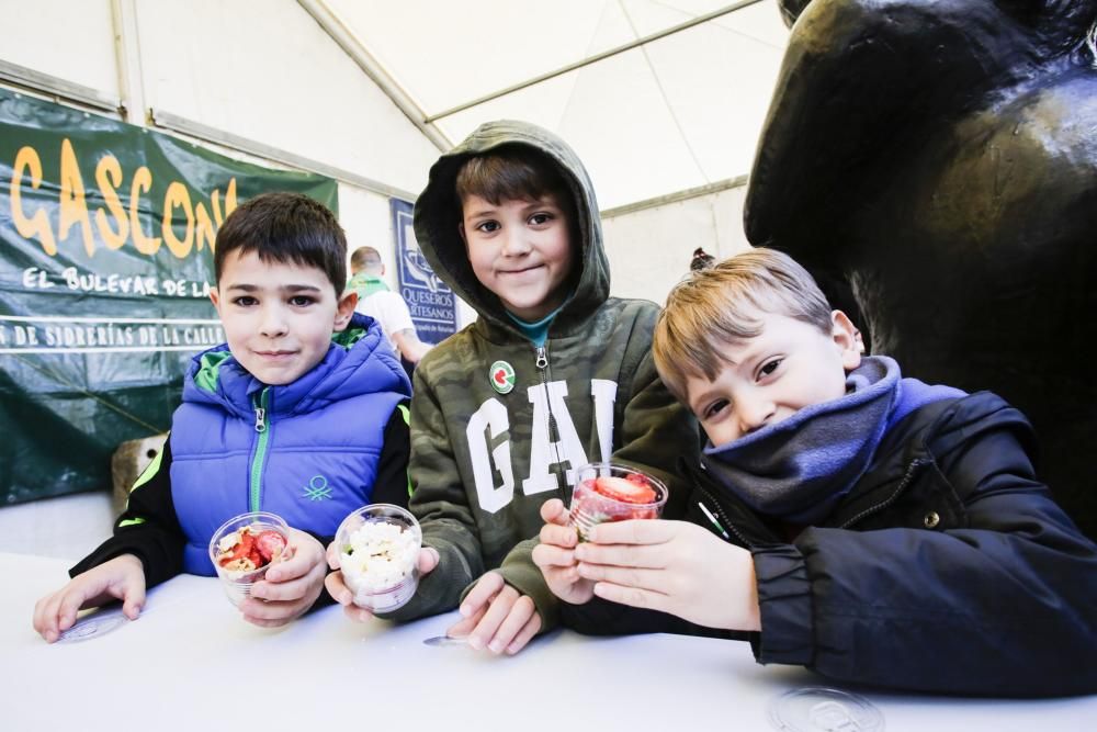 Fiesta de la APARO en el Carlos Tartiere