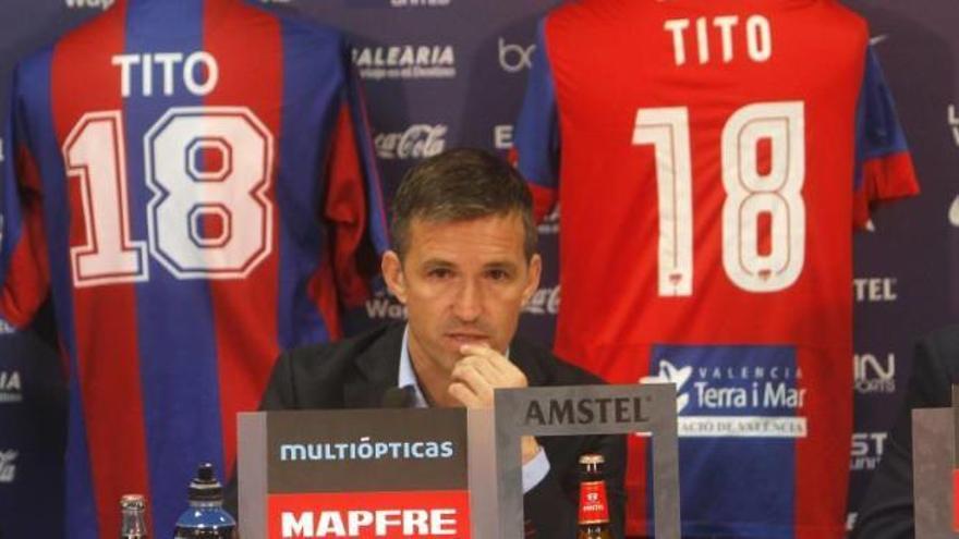 Presentación de Tito como director deportivo del Levante UD