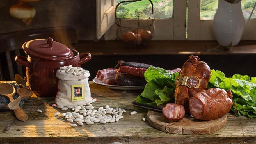 Imagen de varios «alimentos del paraíso» que impulsa el Principado de Asturias. | LNE