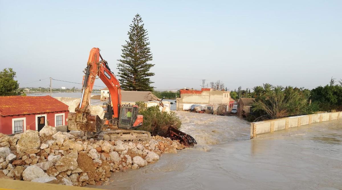 La rotura de paños en Almoradí provocó que el municipio quedara totalmente inundado.
