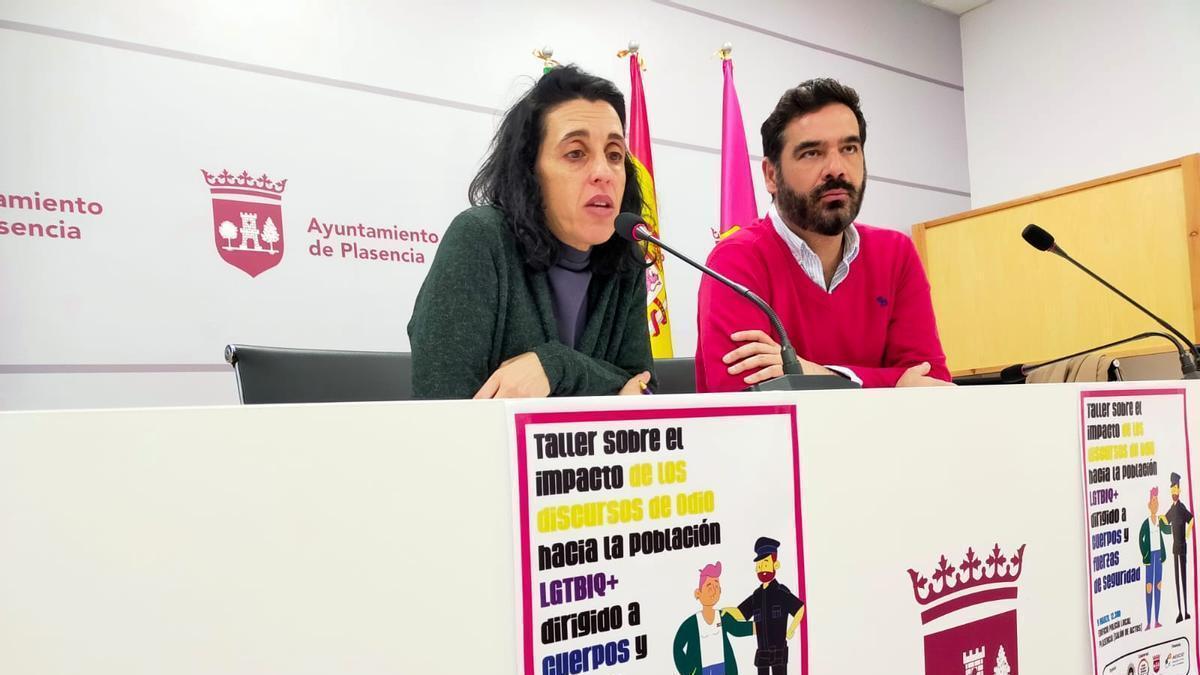 Presentación del taller sobre los discursos de odio, para los cuerpos de seguridad en Plasencia.