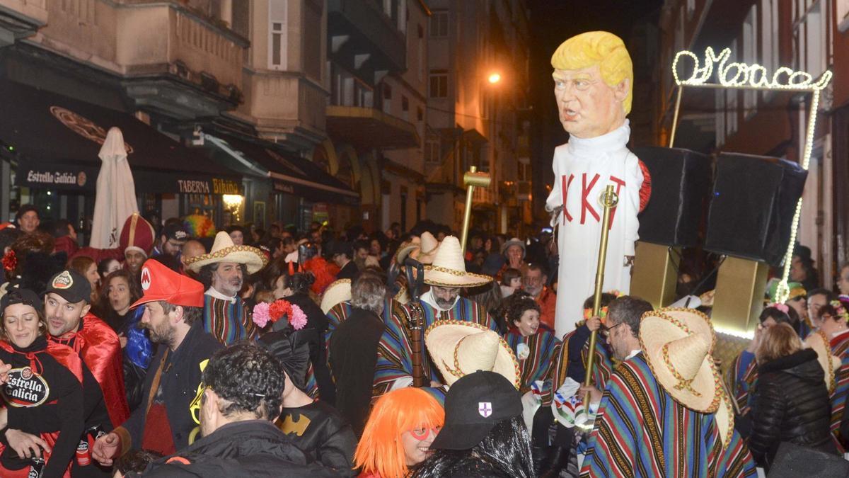 Fiesta choqueira en la calle de La Torre.