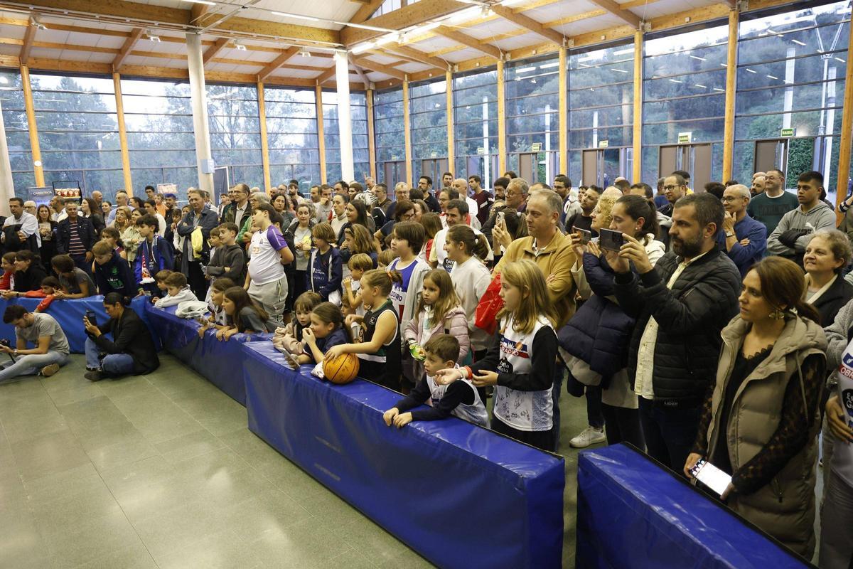 El Obradoiro 24-25 se presenta ante sus aficionados con el deseo de llevarlos a ACB