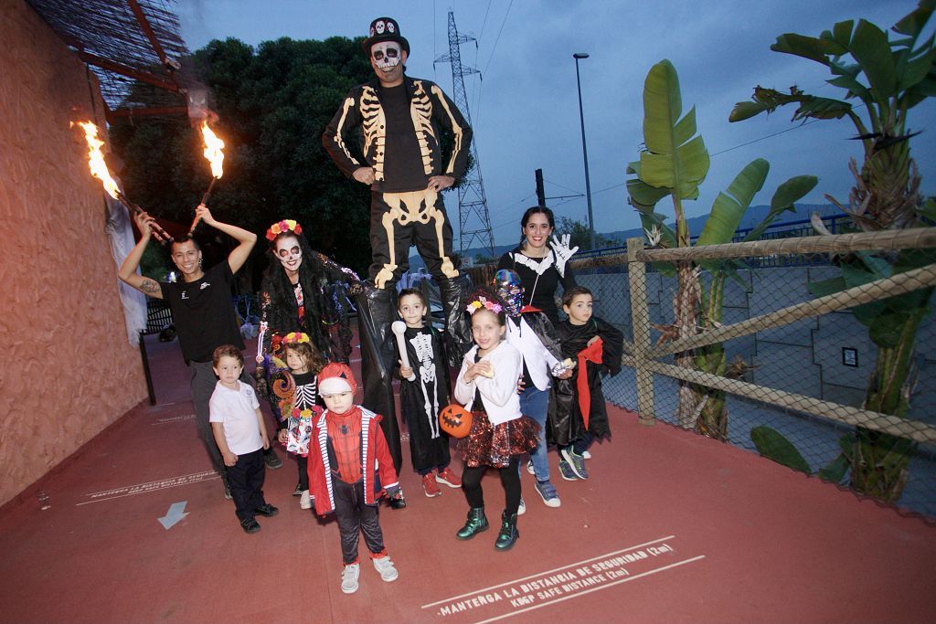 Así ha sido el terrorífico safari nocturno de Terra Natura en Halloween