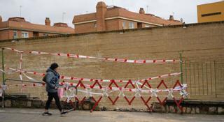 La policía busca al conductor huido que estampó su coche contra la valla de La Morana en Zamora