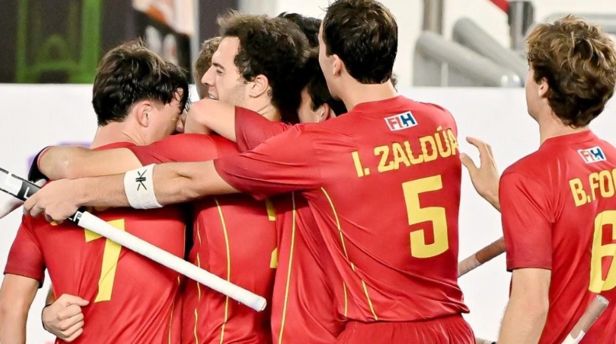 Los jugadores celebran la victoria