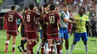 Regresa el Vinicius 'Balón de playa' con Brasil: empate, bronca y penalti fallado