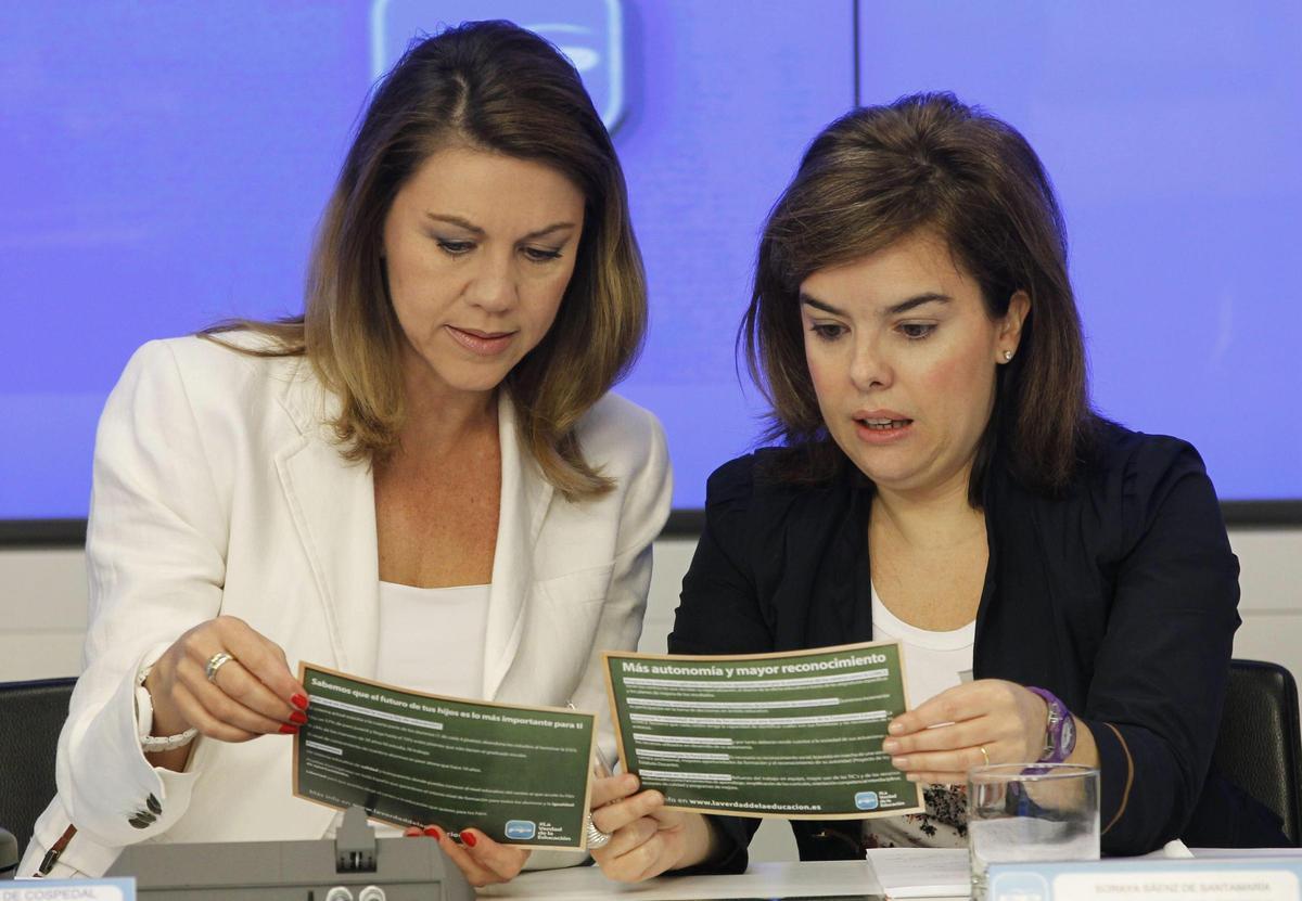 María Dolores de Cospedal y Soraya Sáenz de Santamaría.