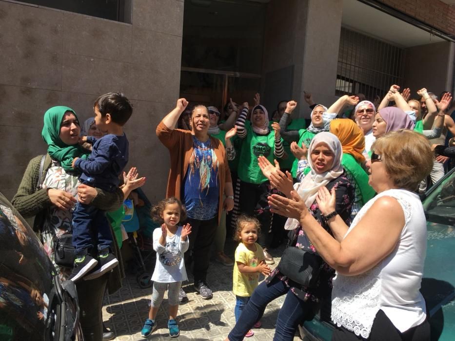 La PAHC atura un desnonament al carrer Girona