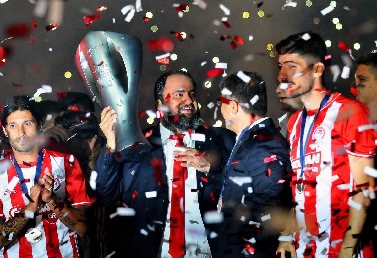 Evangelos Marinakis celebra la Liga griega