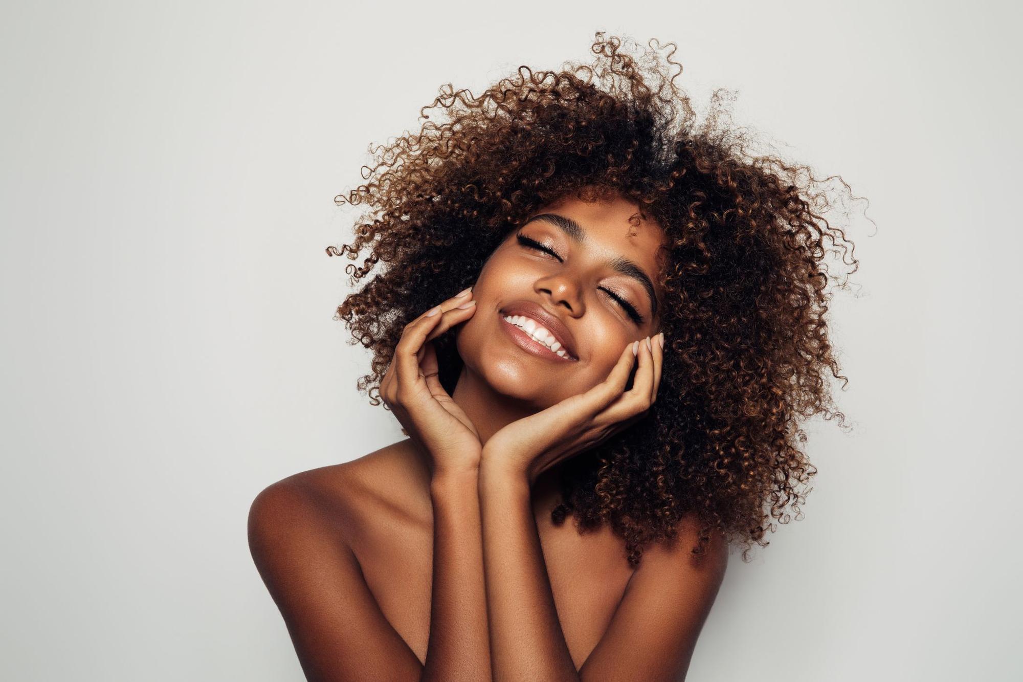 Unas cejas perfectas, la clave en la mirada y en el rostro