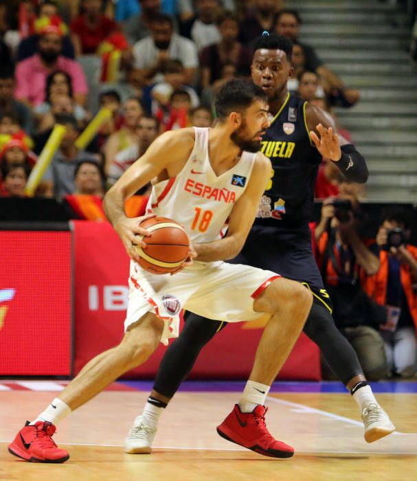 La selección vence a Venezuela en su último amistoso en España a nueve días del Eurobásket, con Pau y Marc campando a sus anchas y liderando al equipo de Scariolo en Málaga: 90-62