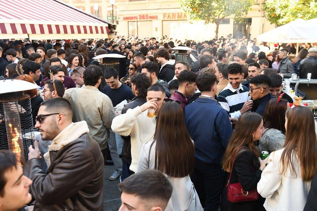 Murcia se echa a las calles durante el tardeo de Nochebuena