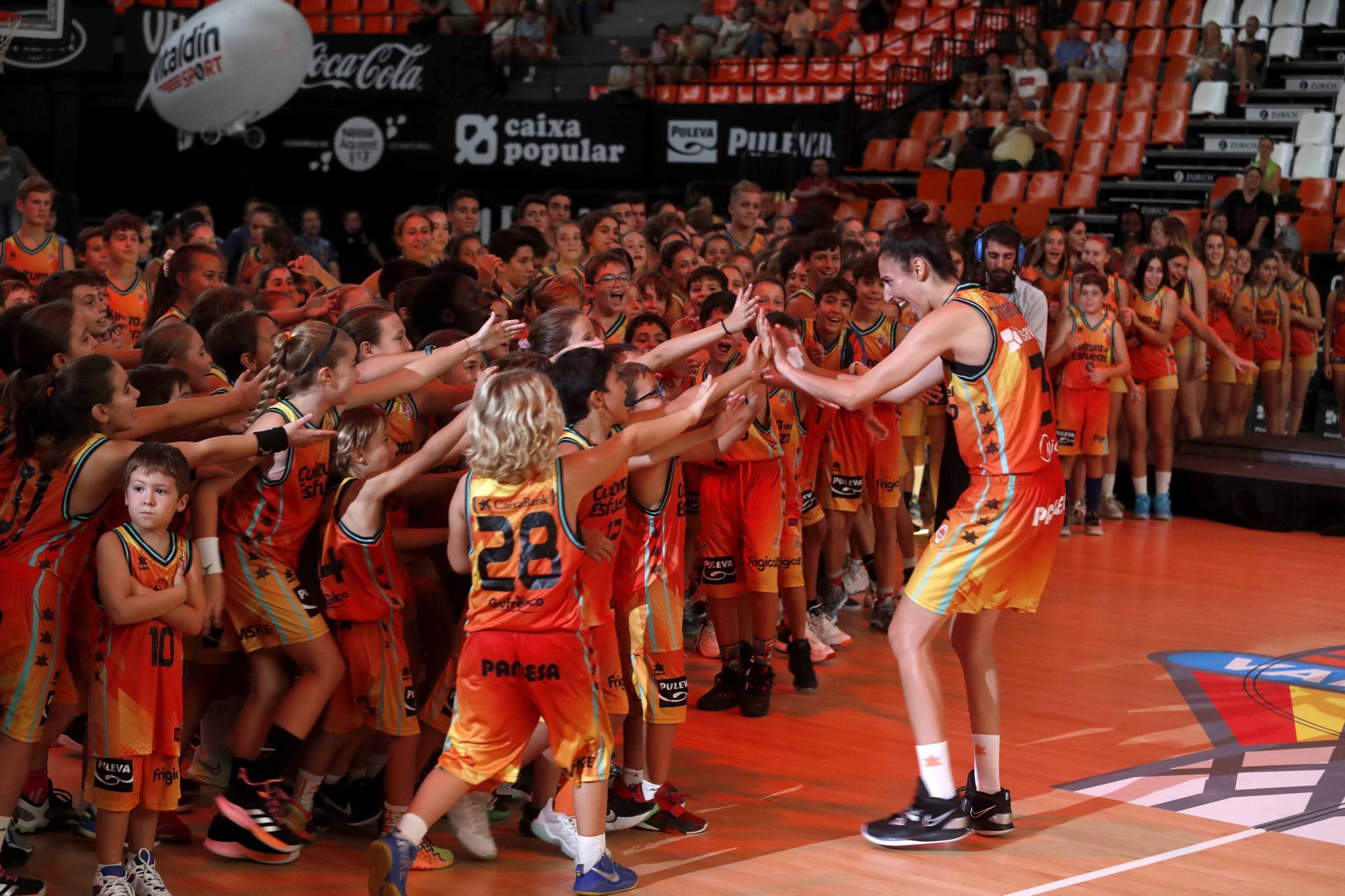 Presentación del Valencia Basket en La Fonteta