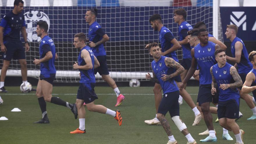 Así fue el entrenamiento del Levante previo a la ida de la final