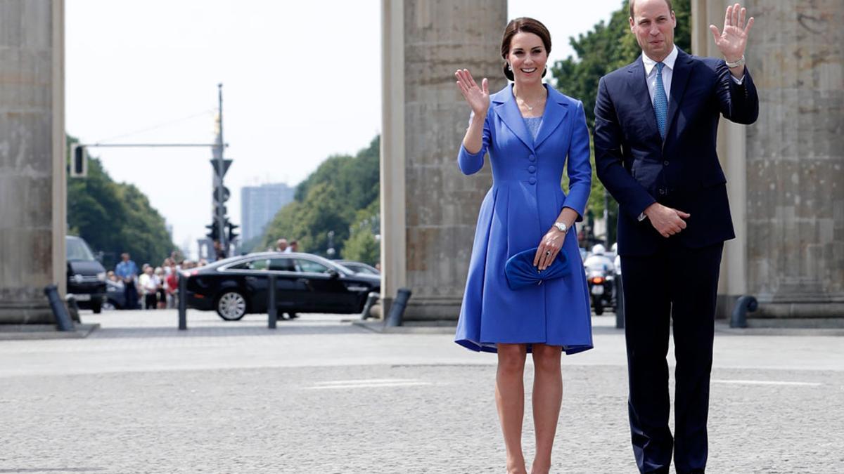 Kate Middleton elige el azul en su visita a Berlín