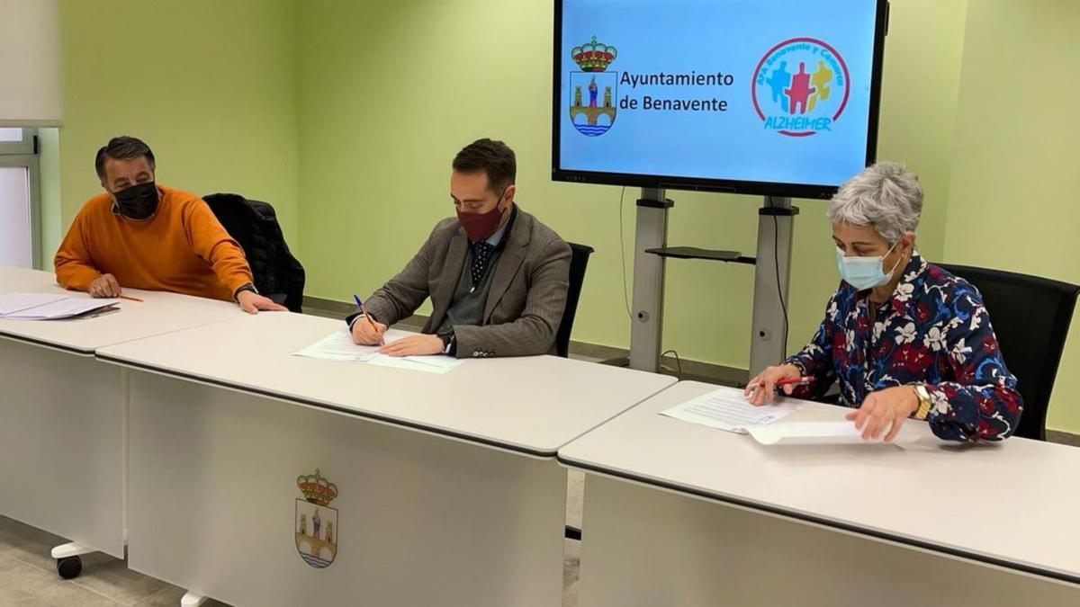 El Ayuntamiento renueva los convenios con AFA y ADIBE | E. P.