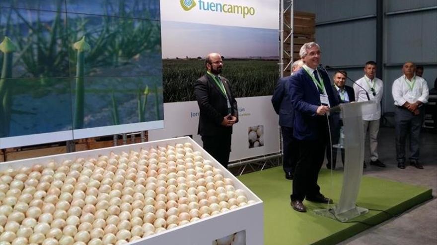 Fuencampo inaugura sus nuevas instalaciones con la presencia de Olona