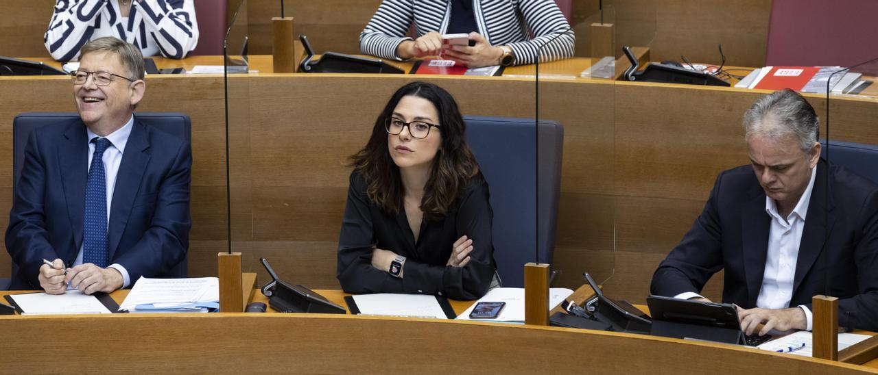 Ximo Puig, Aitana Mas y Héctor Illueca, en un pleno en las Corts.