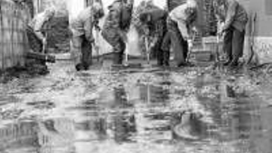 La lluvia provoca inundaciones en la Costa de la Muerte de Galicia