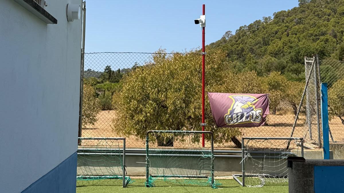 Cámaras de seguridad instalada en el campo de fútbol de Sa Plana.