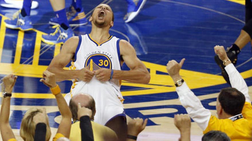 Los Warriors de Curry, a la final de la NBA tras tumbar a los Thunder