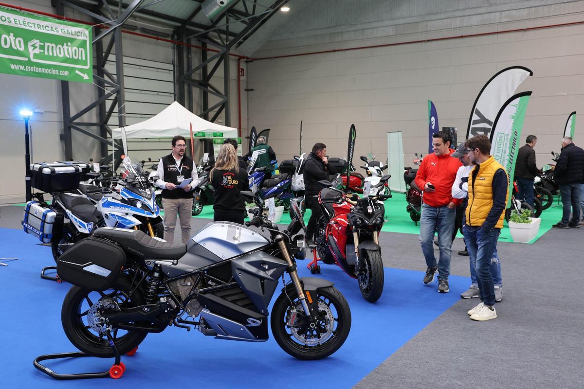 ULTIMA JORNADA DEL XXXII SALON DEL AUTOMOVIL Y LA MOTOCICLETA DE VIGO 2023, QUE SE CELEBRA EN EL INSTITUTO FERIAL DE VIGO ( IFEVI ).