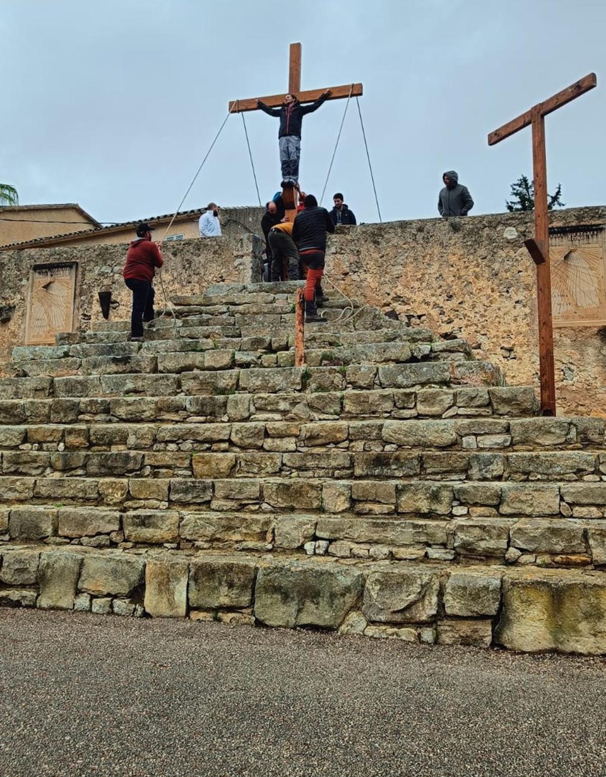 Sant Joan recupera enguany el Davallament, imatge de l’assaig d’ahir.