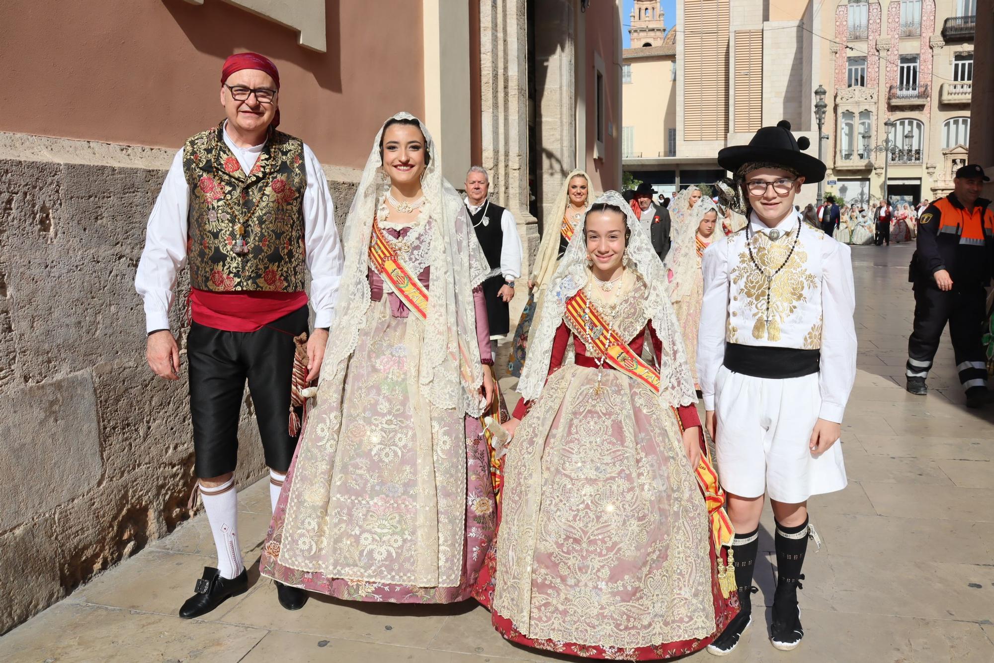 Las comisiones de falla en la Procesión de la Virgen (3/5)