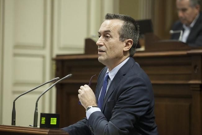 19/01/2017.CANARIAS.Pleno del Parlamento de Canarias..Fotos: Carsten W. Lauritsen