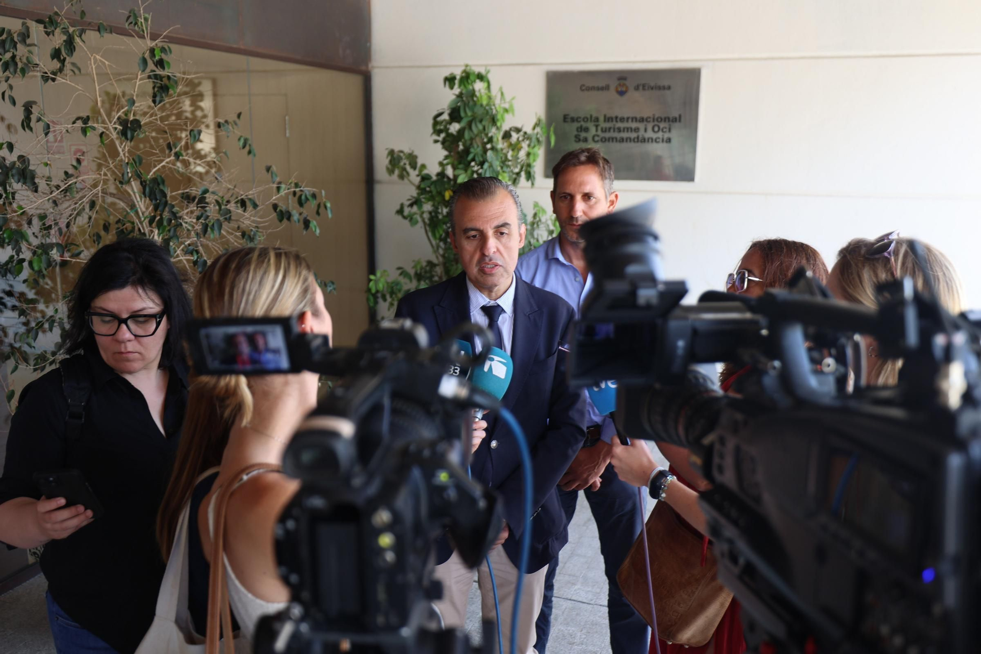 Galería: Imágenes de la reunión del conseller de Educación con los directores de los centros de Ibiza y Formentera