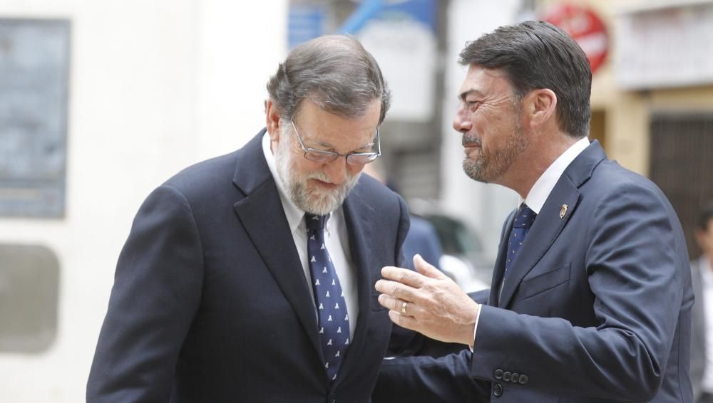 Rajoy conversa con los portavoces municipales sobre la situación económica de Alicante