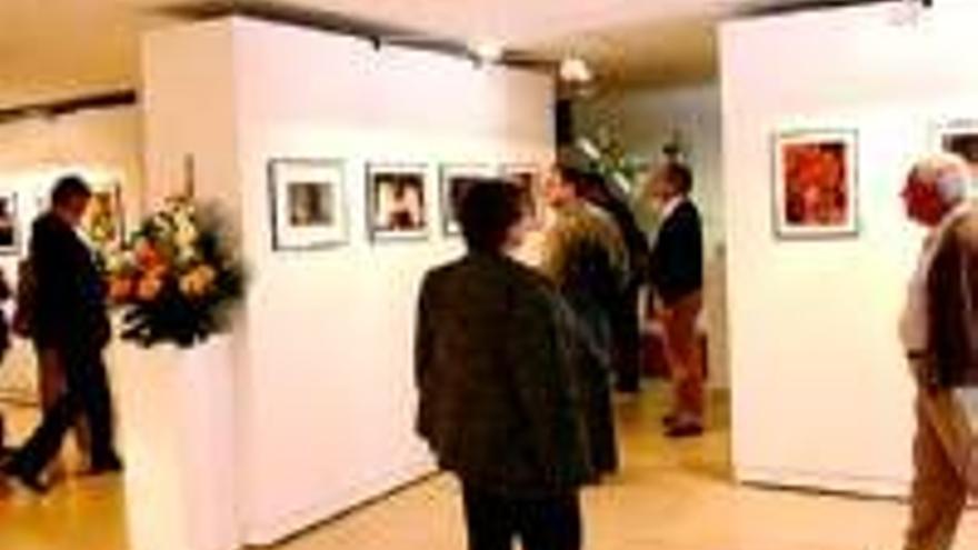 Una exposición repasa con sesenta imágenes la Semana Santa del 2008