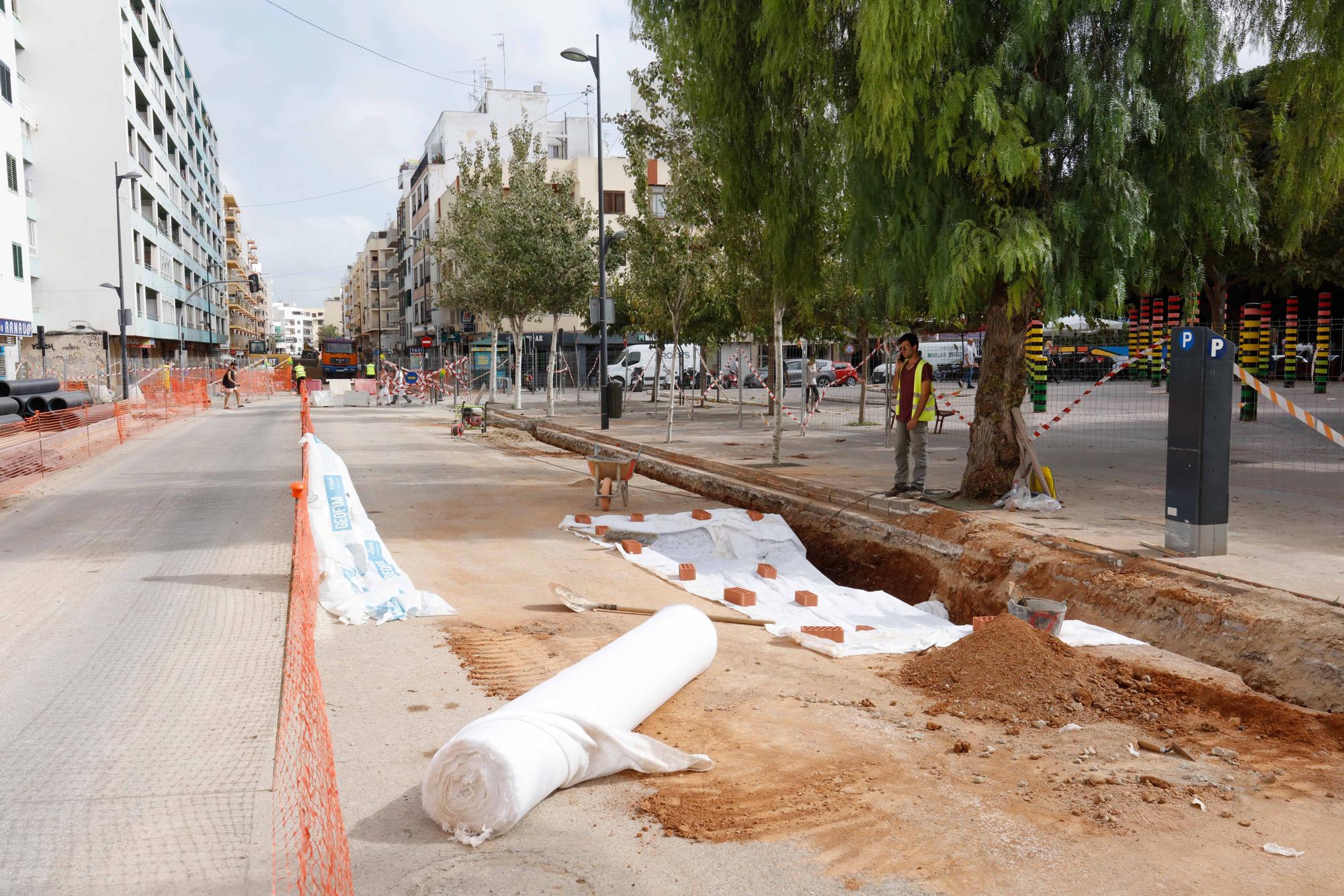 Descubiertos más restos arqueológicos durante la remodelación de la avenida de Isidor Macabich de Ibiza