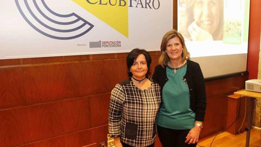 La directora de comunicación de Las Acacias, Beatriz Martínez, presentó a la pedagoga Eva Bach. // A.Villar