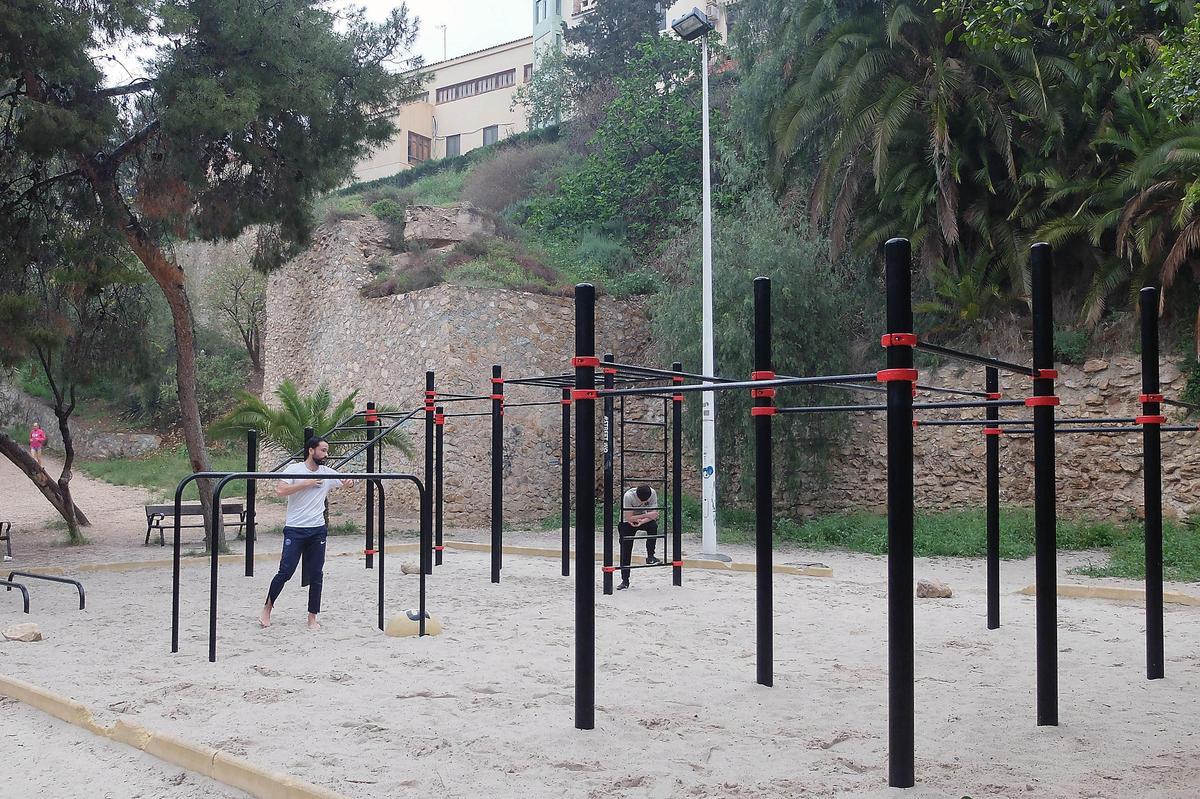 El estudio de la UMH y el Isabial trata de determinar cuáles son los factores de riesgo para que practicar deporte se pueda convertir en un problema adictivo